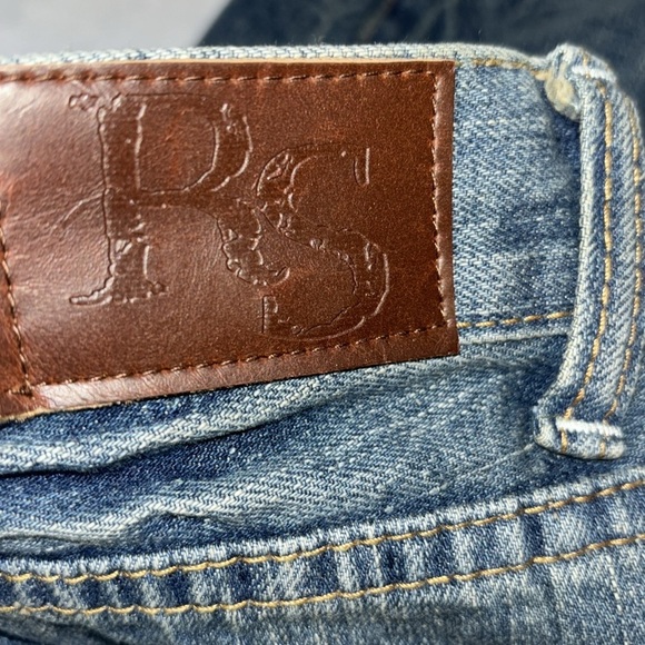 Men’s Red Snap Distressed Denim Jeans Size 32/33 - Picture 6 of 10